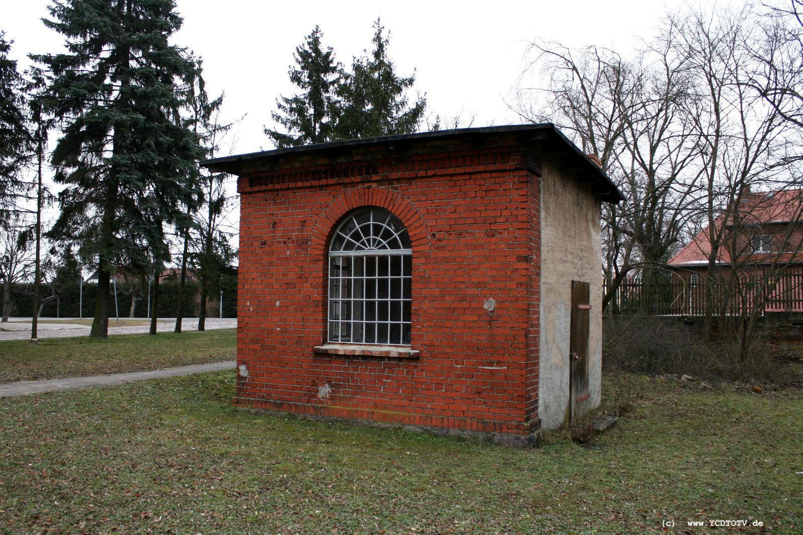 Strecke Stendal-Arneburg, 2011, Bahnhof Arneburg, . 