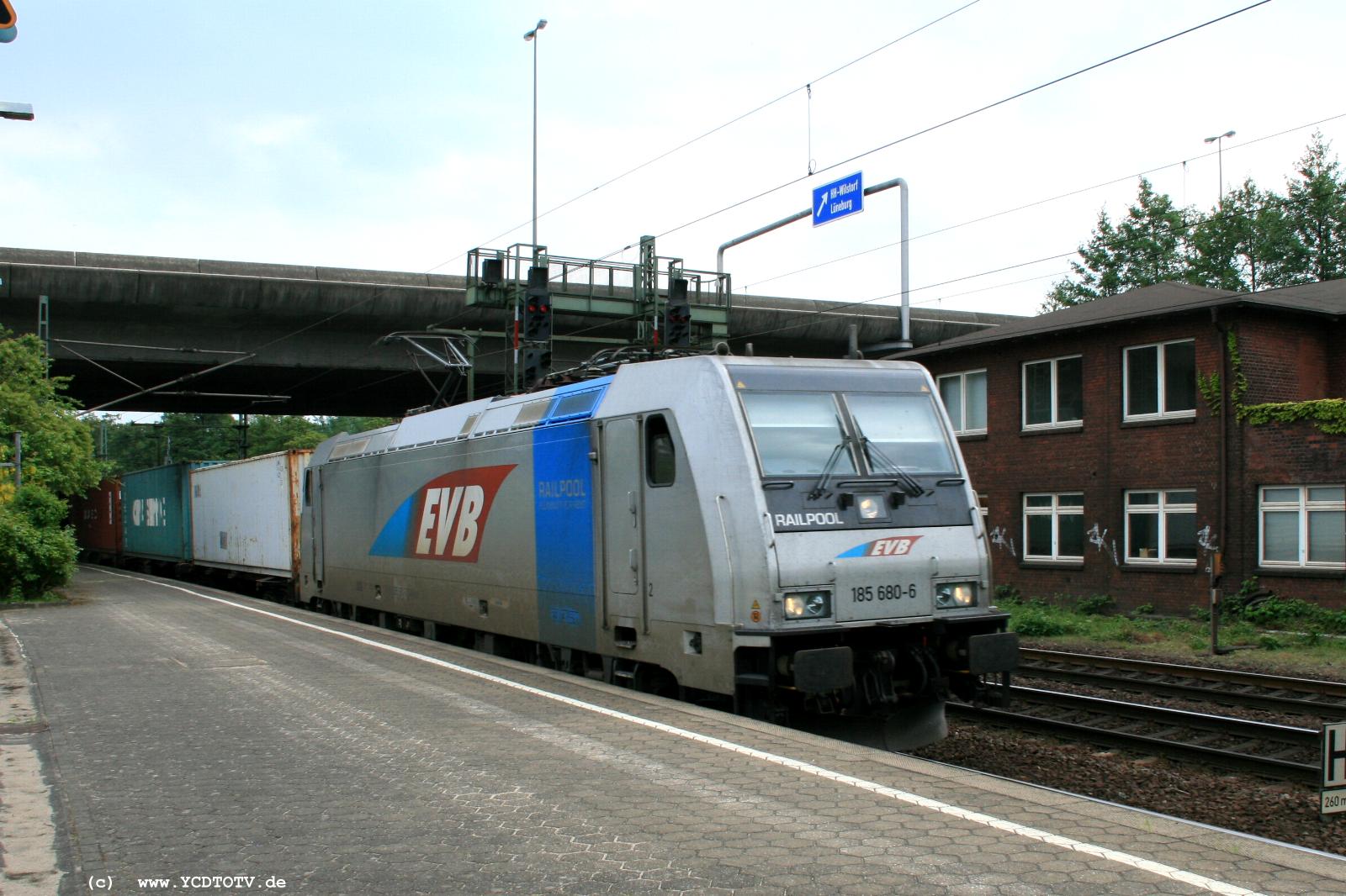  Bahnhof Hamburg-Harburg, 18.05.2011, 15:15 185 680-6 Richtung Norden 