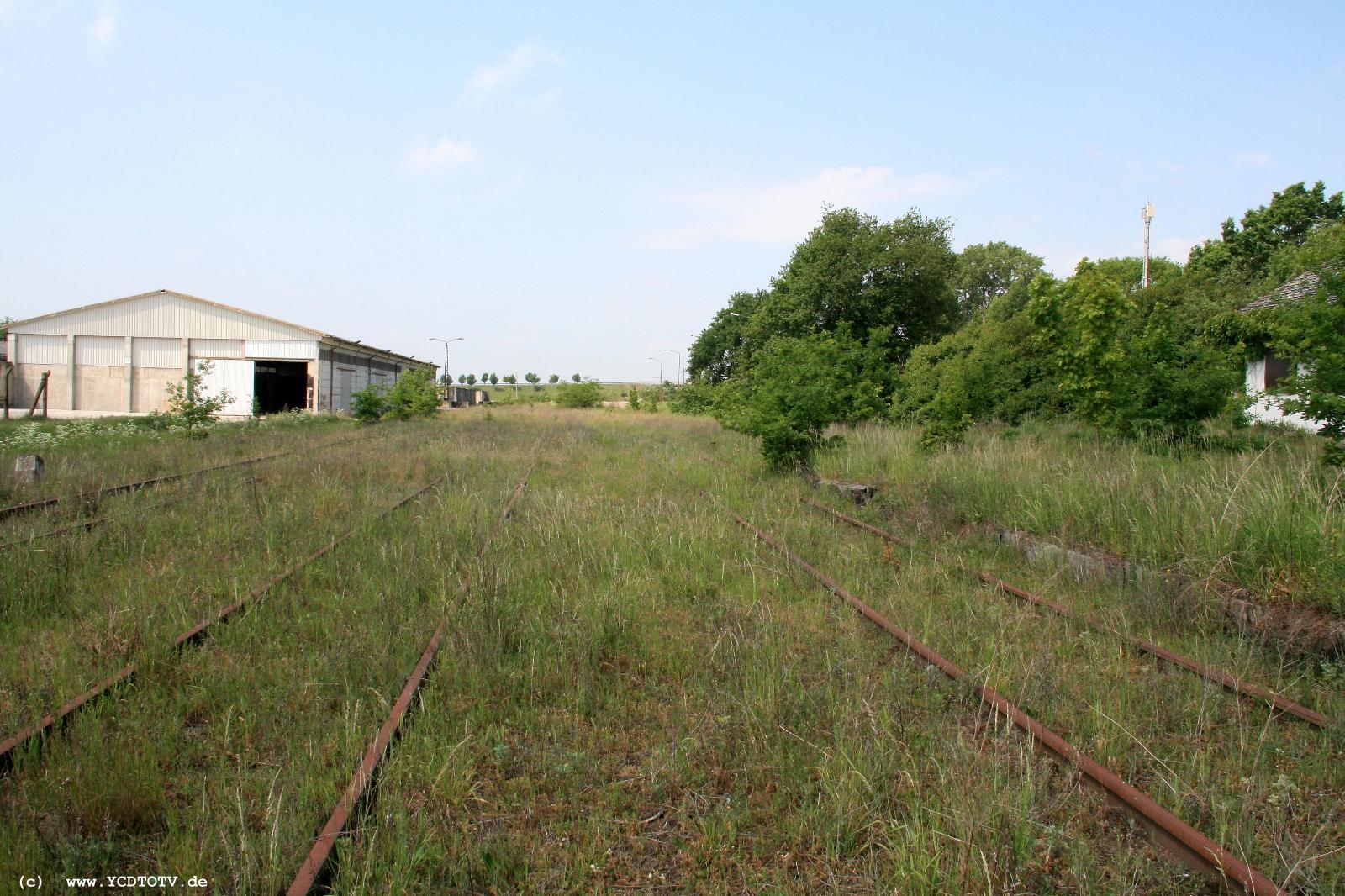  Bahnhof Schnhausen (Elbe), 20.05.2011, auch noch Blick Richtung Stendal 