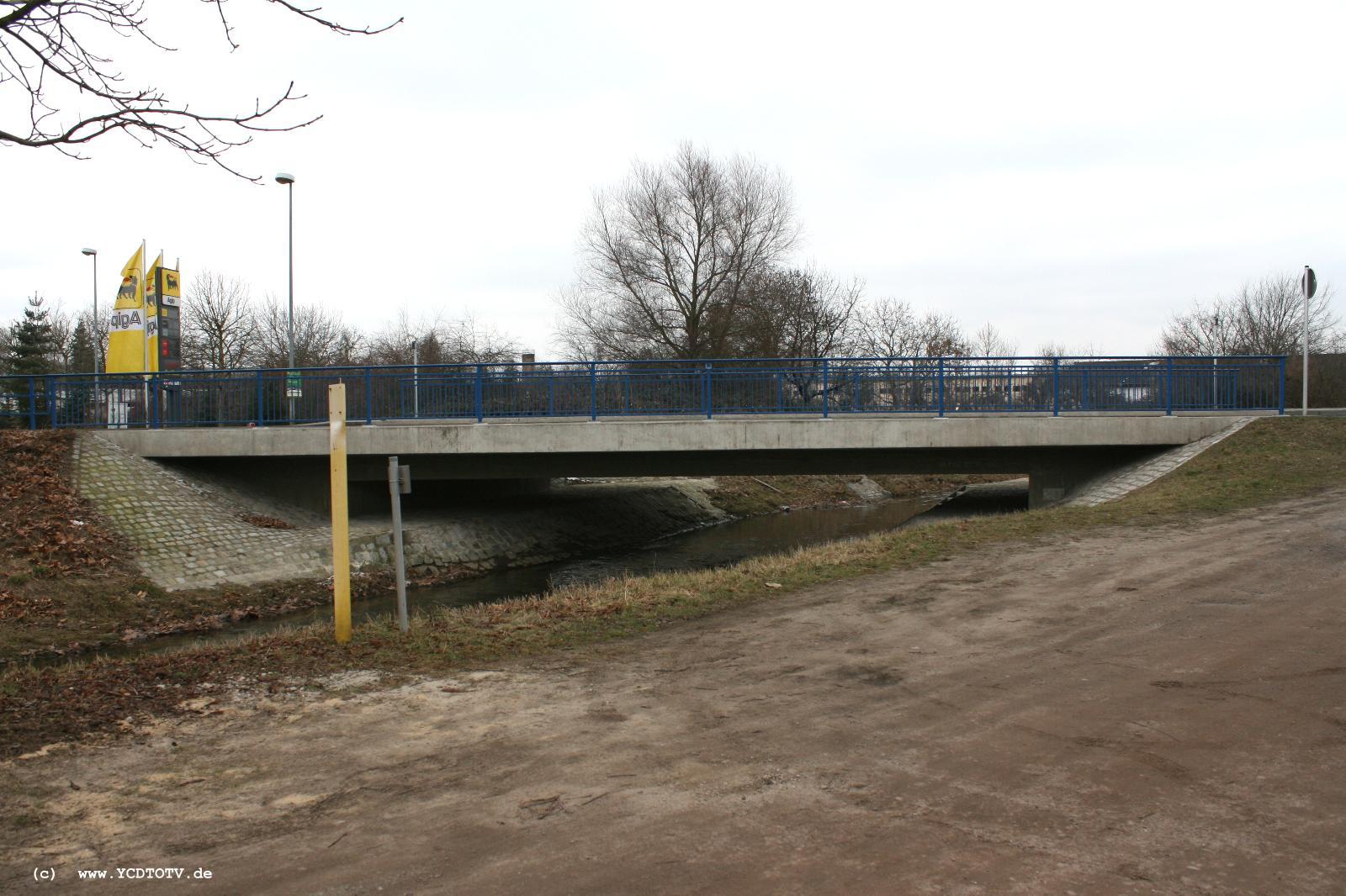 Strecke Stendal-Arneburg, 2011, hier war mal eine Brcke 