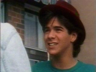  The Degrassi Junior High Gallery on YCDTOTV.de   Path: www.YCDTOT.de/djh_img/a5_119.jpg 