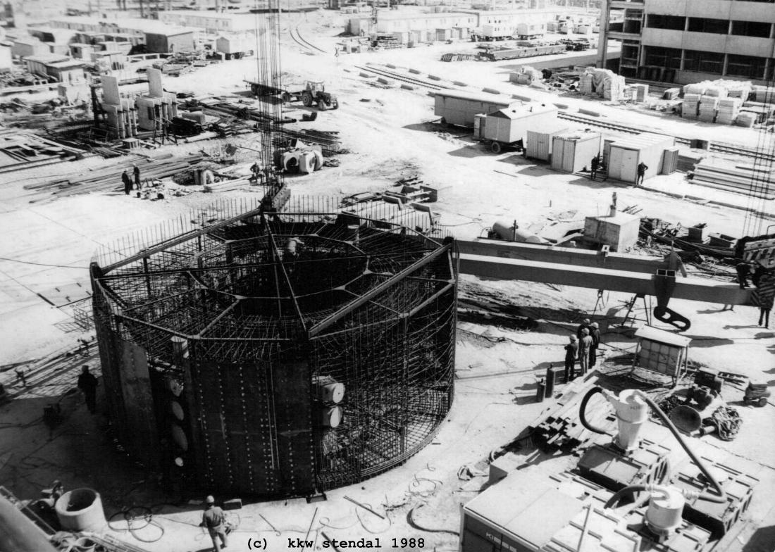  AKW/KKW Stendal 1988, Blick auf die Schutzhülle für den Reaktordruckbehälter 