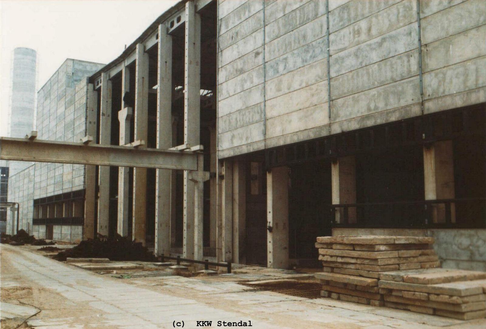  KKW Stendal, Baustelle 1990, ZAW Zentrale Aktive Werkstatt, Südfront 